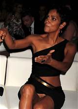 Halle Berry Upskirt Pussy foto