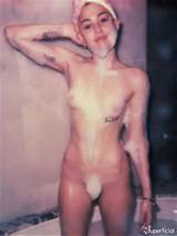 Miley Cyrus Nude fotoshoot V Magazine oppervlakkig
