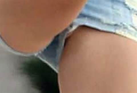 AnnaLynne McCord Pussy Lip Slip op TaxiDriverMovie Com
