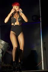 Rihanna Pussy Lip Slip garderobe storing bij Rock In Rio muziek