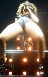 Rihanna Cameltoe hete decollete en naakt poseren Pics