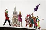 Pussy Riot de Band die Slipknot eruit de Wurzels Thee