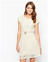 Pussycat Londen Lace Dress met riem crÃ¨me