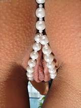 Oopps ik slikte Tightcloseups schaamlippen en sieraden