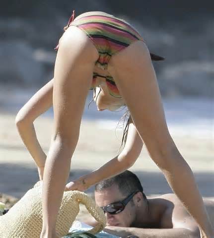 Jessica Alba Lacey beha Candid foto's Plus Bikini borsten